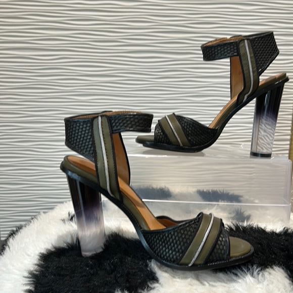 Lamb size 8M khaki and black translucent heel - Picture 1 of 6